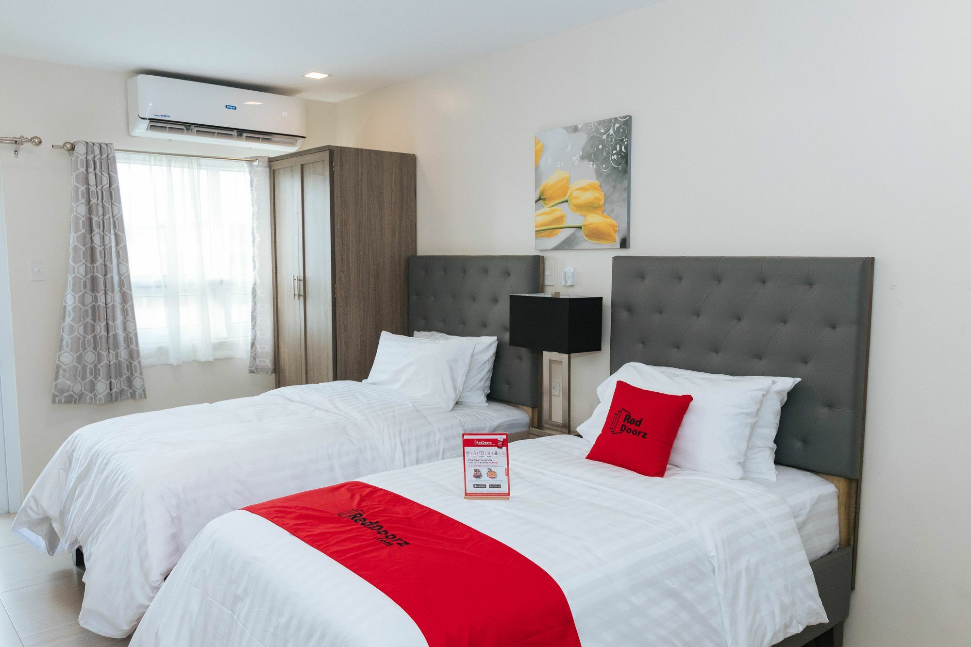 Hotel Reddoorz Premium @ Sampaloc Makati Makati City Exterior foto